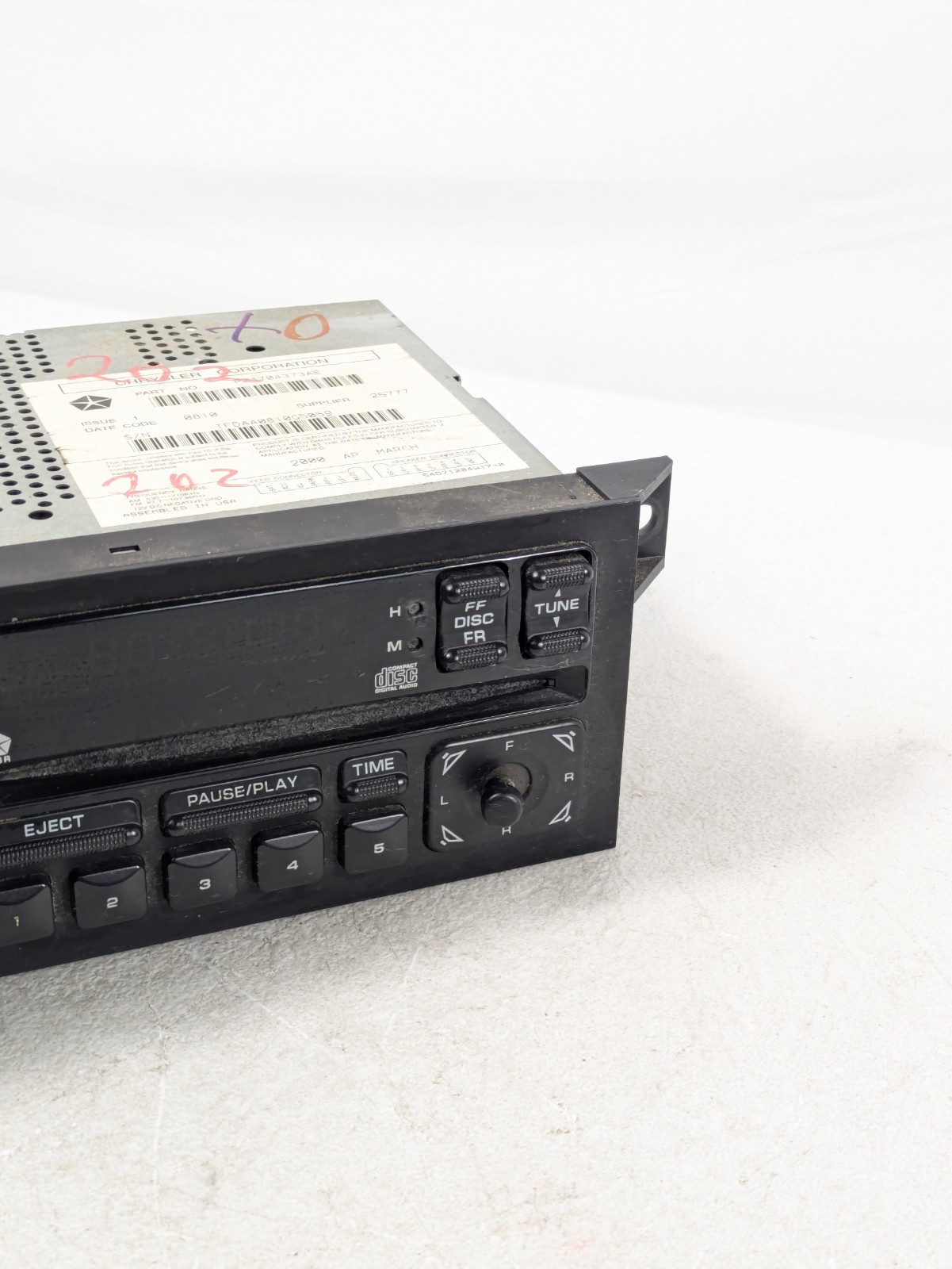 1984-2002 Chrysler Jeep Dodge Stereo Radio AM FM CD Equalizer P04704373AE