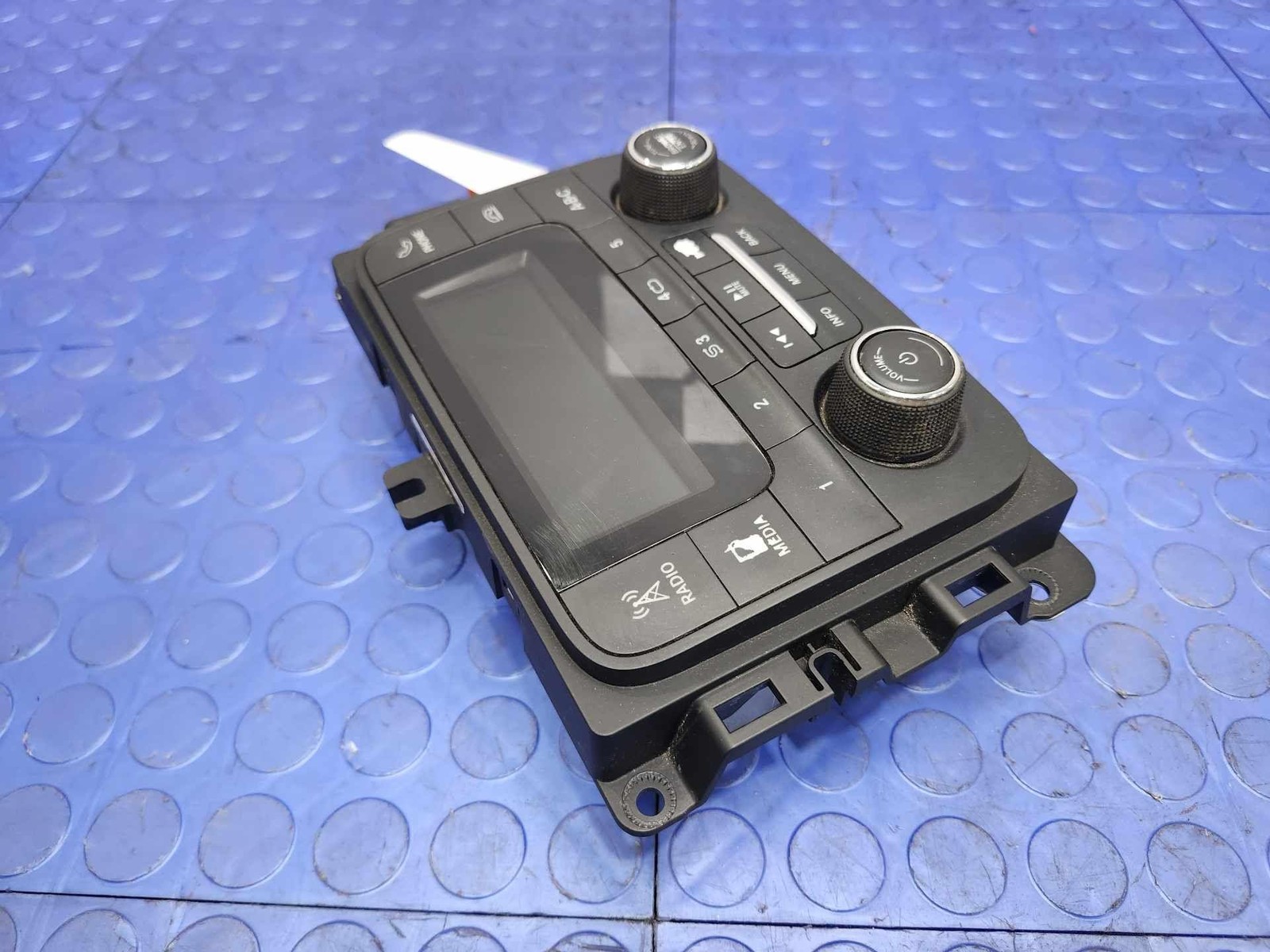 17-18 Dodge Ram Truck Radio Receiver Head Unit AM FM UConnect 3″ Screen OEM