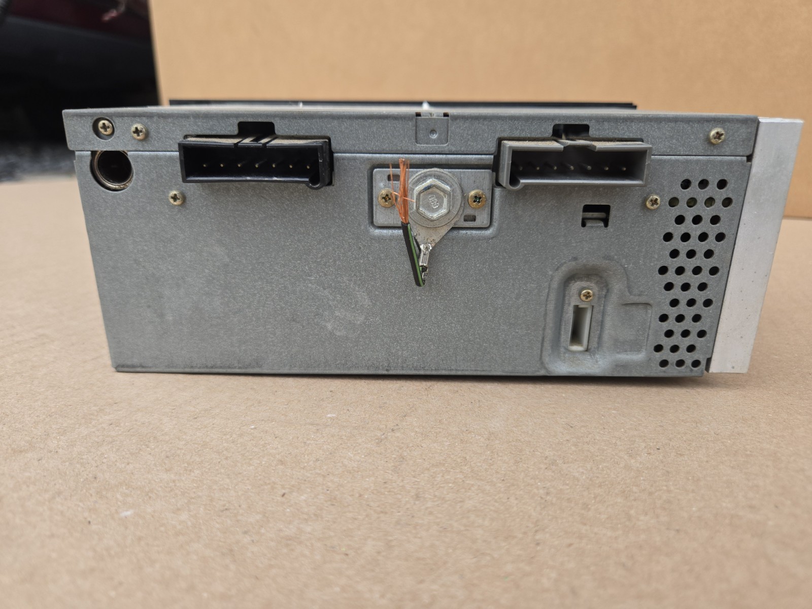 Chrysler Model P04704373AE Radio And CD Player, Cd Does Not Work, Radio Does