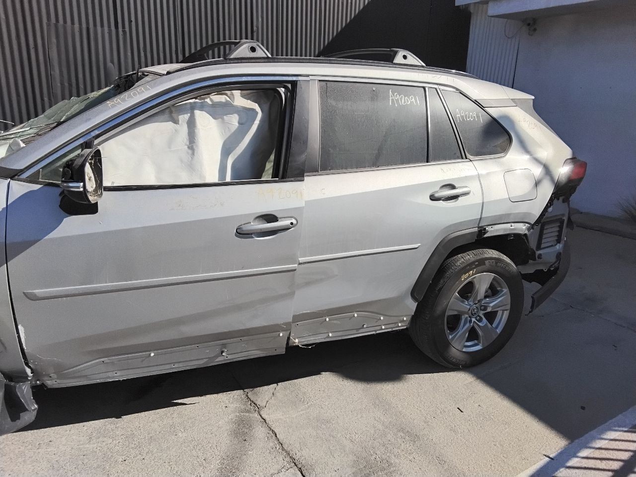Camera/Projector Rear Radar Unit Blind Spot Alert Fits 19-25 RAV4 134911