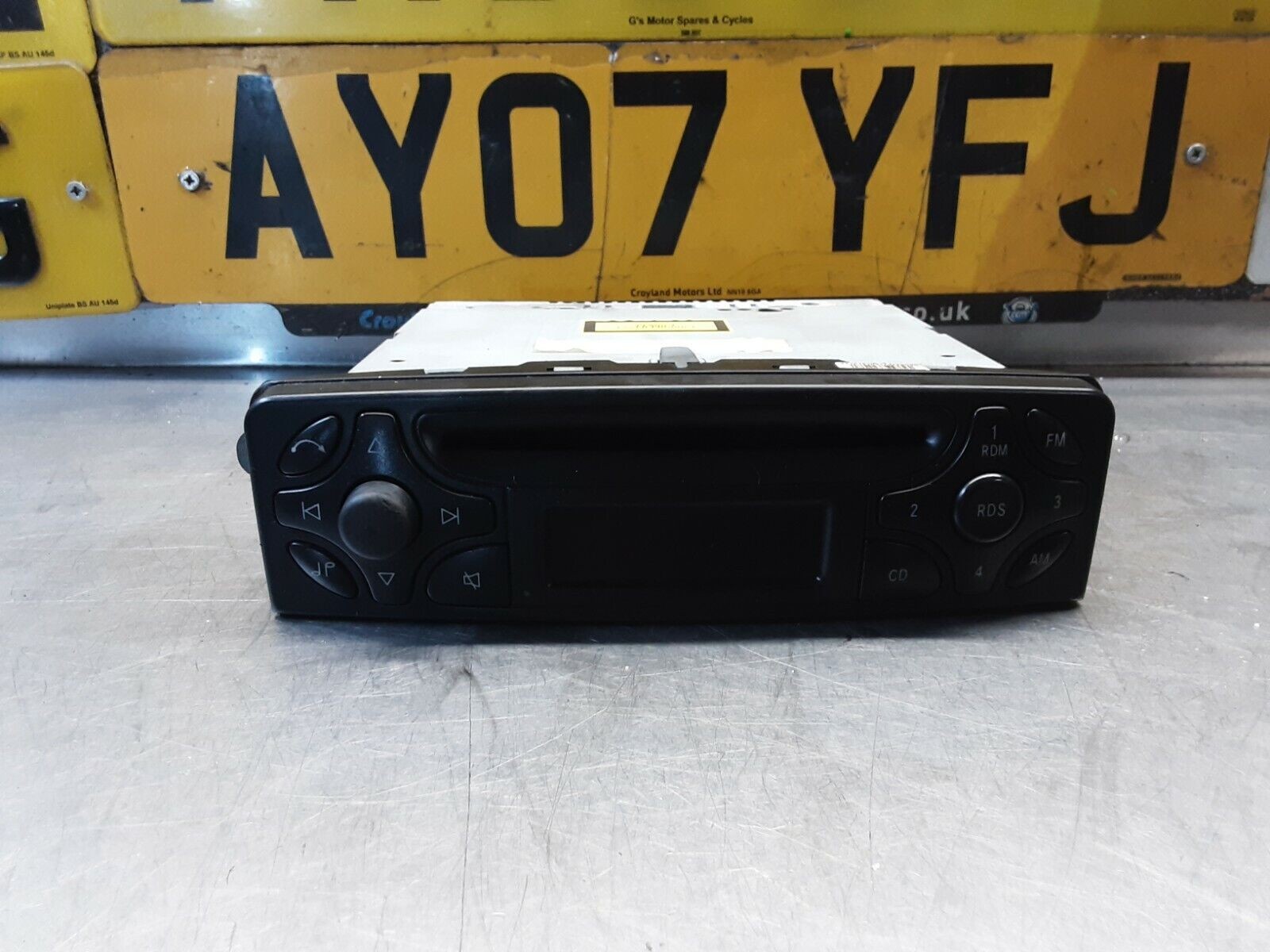 MERCEDES C-CLASS C220 W203 2148CC 2002 RADIO CD PLAYER CODE UNKNOWN A2038201786