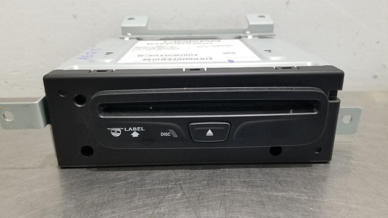 19 DODGE RAM 1500 NEW BODY RADIO AUDIO CD DISC PLAYER 68335565AB