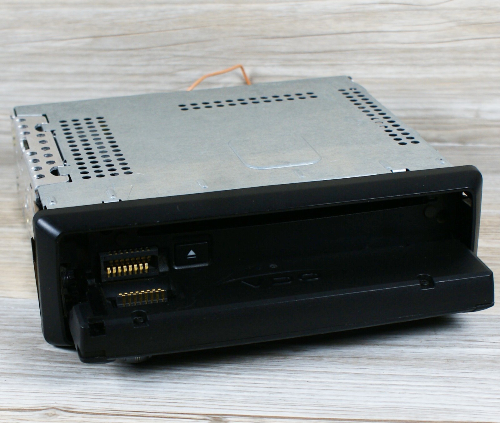 VDO CD-723X Car Stereo CD Radio Player Head Unit RDS Flip Front SPARES or REPAIR