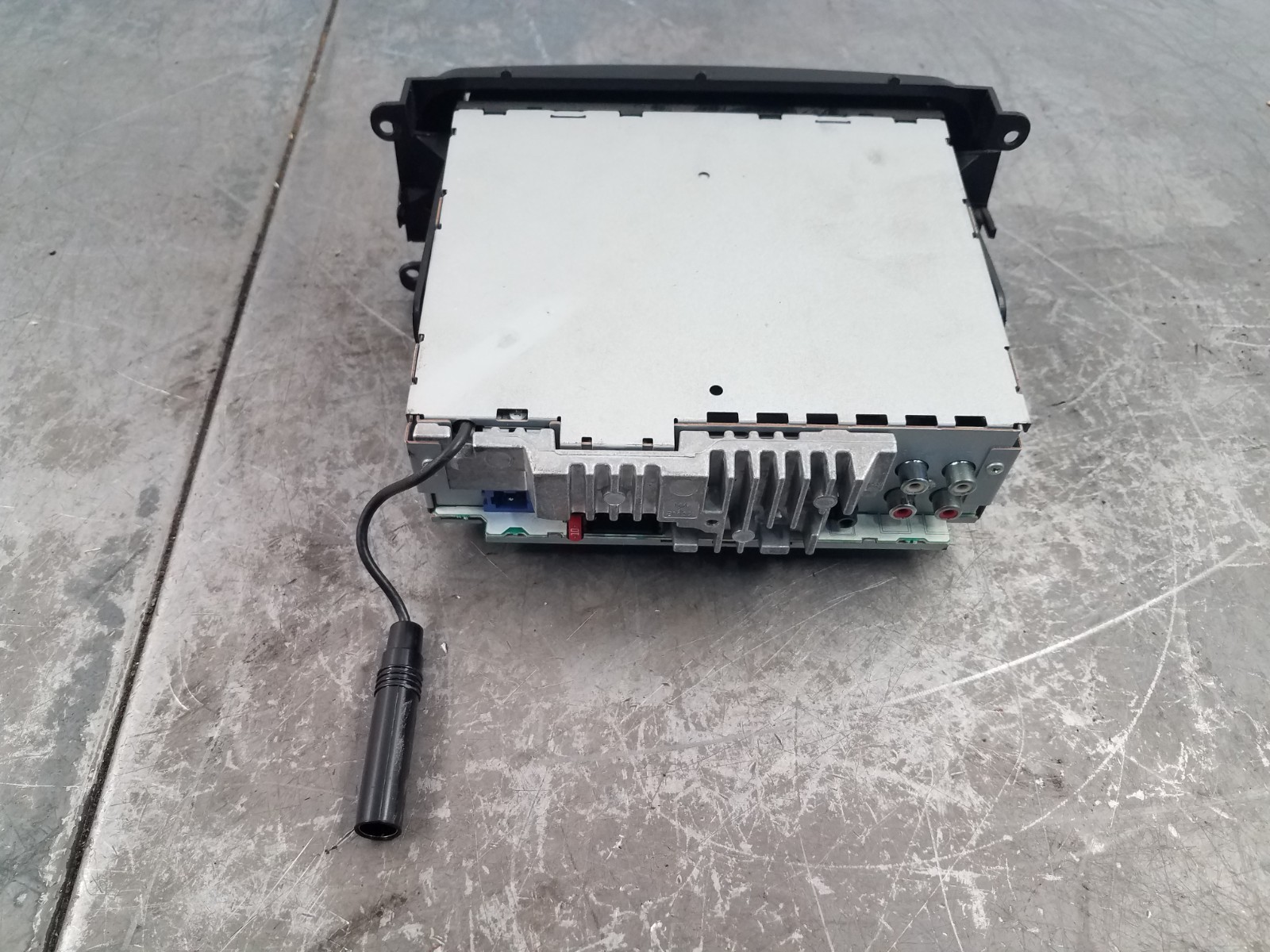 2006 Jeep Wrangler TJ Rubicon 4×4 Pioneer CD MP3 Radio / Harness #6530 E6