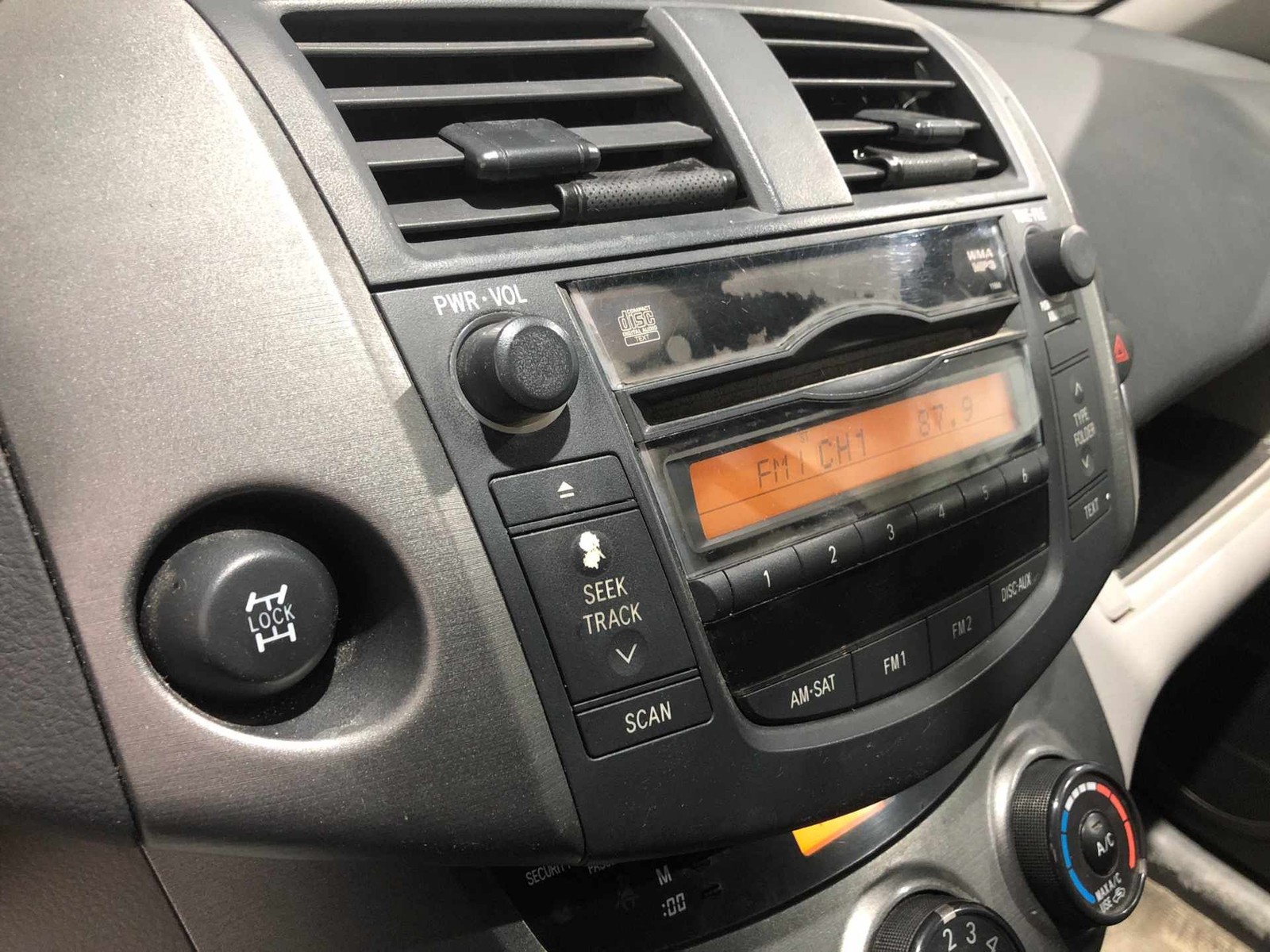 2010 Toyota RAV4 Radio