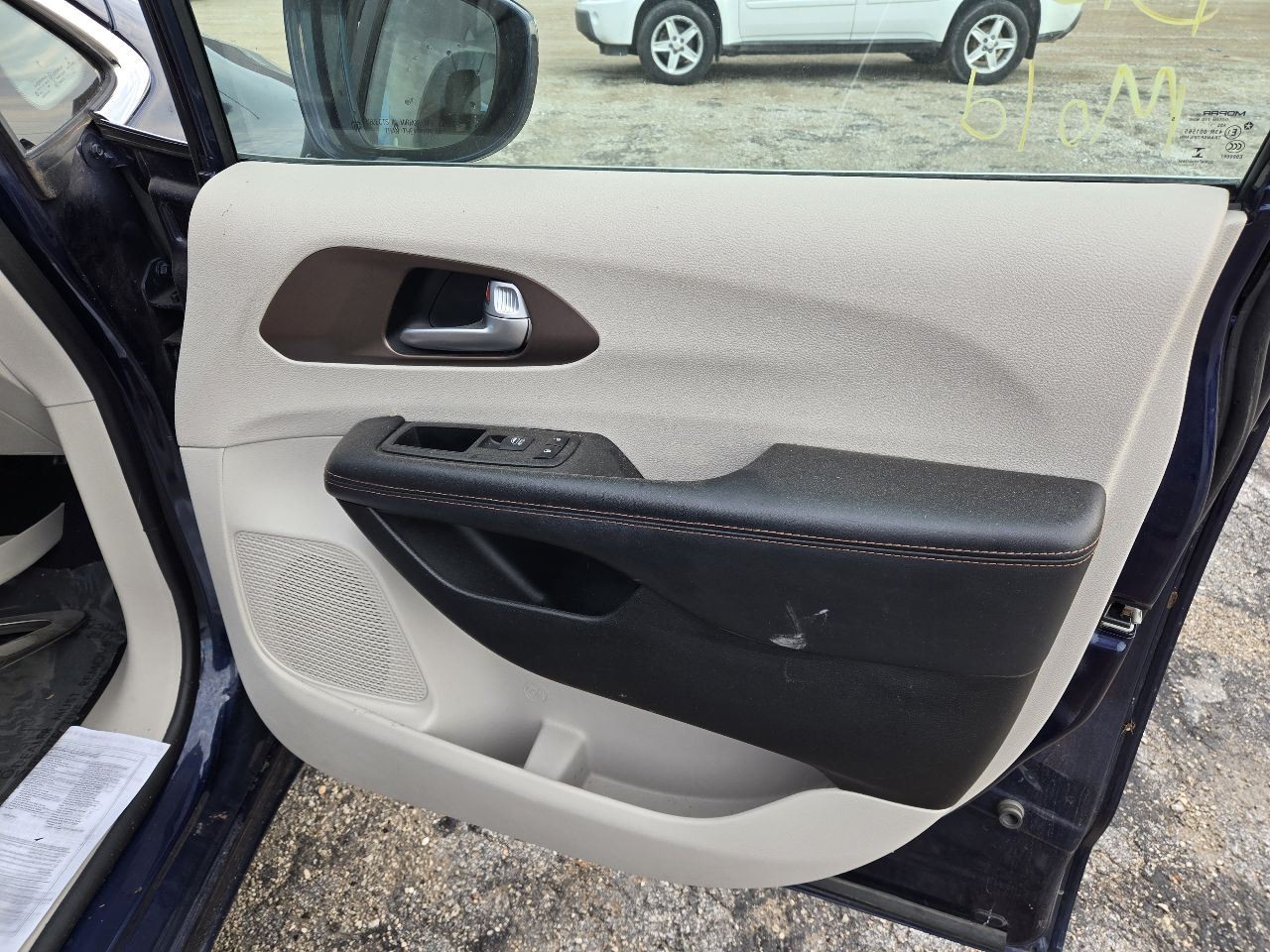 2018-2020 Chrysler Pacifica Front Dash Mounted Display 8.40 Touchscreen Opt JBD