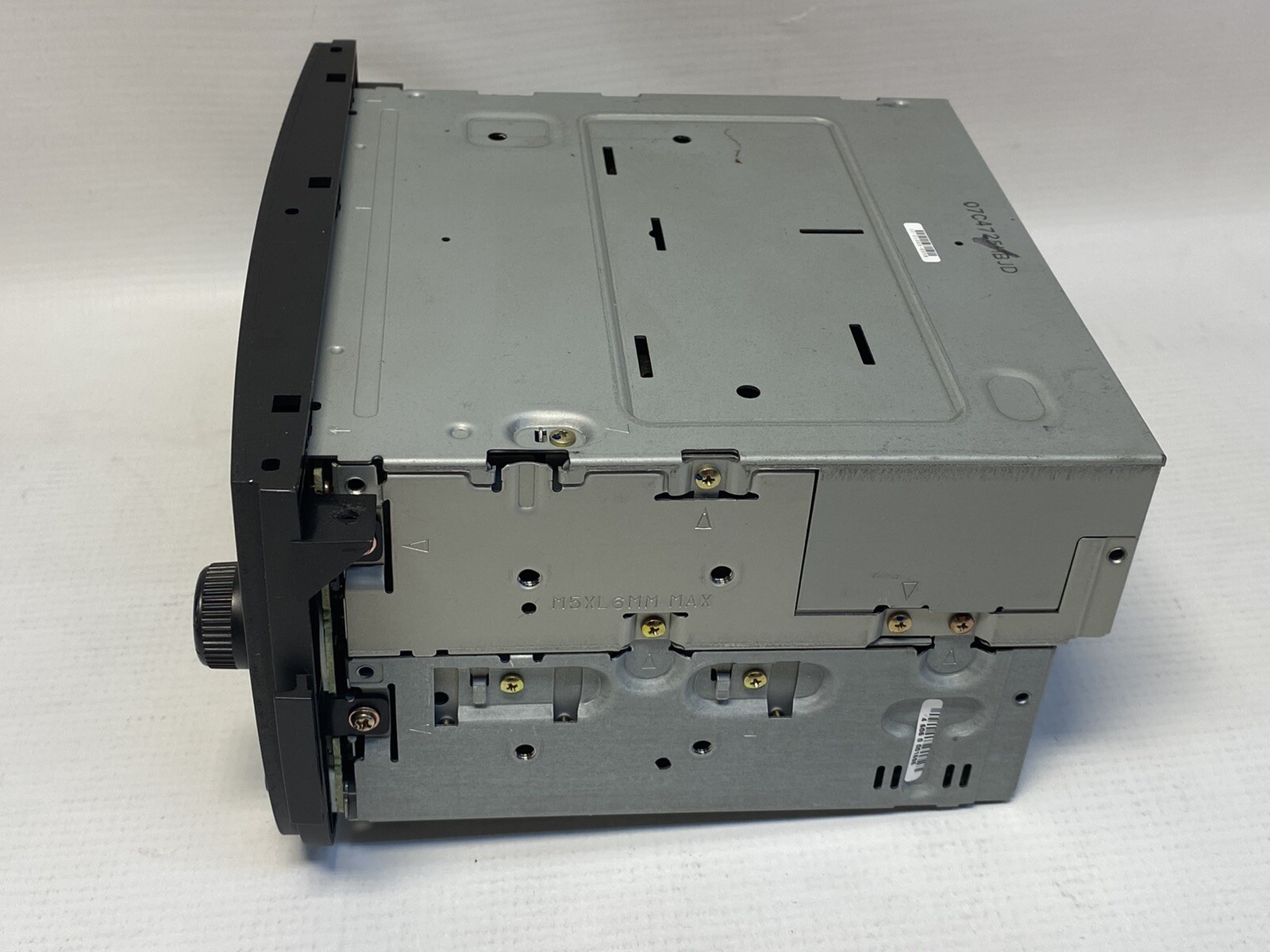 Acura MDX 2001-04’ 6-Disc Factory Radio (Not Working Or For Parts Only) Untested