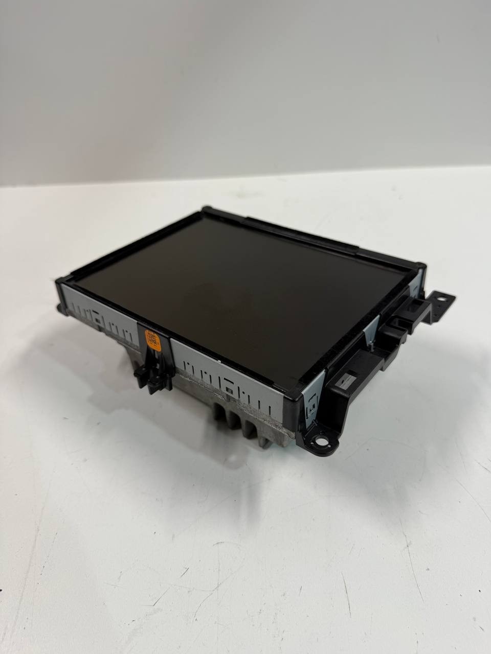 OEM Uconnect 8.4” Navigation Radio Receiver VP4 Fits 2015–2017 Chrysler 200 6819