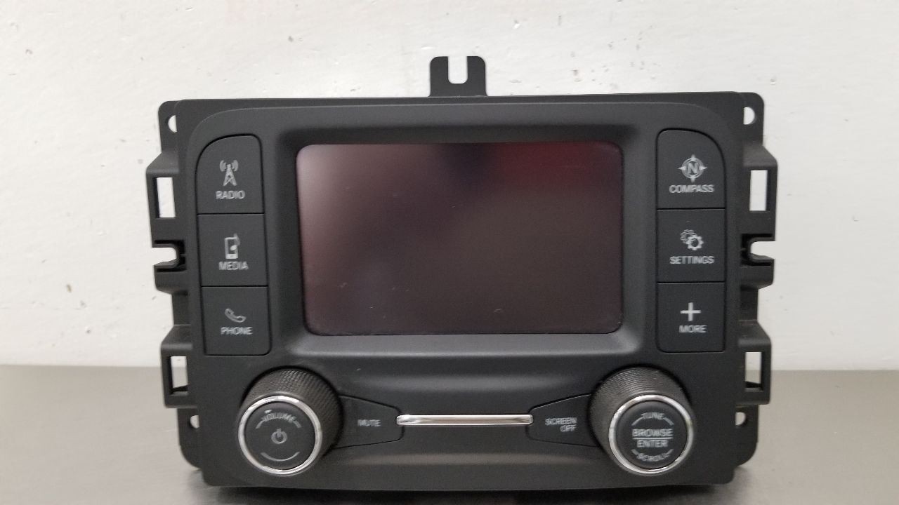 24 DODGE RAM 2500 RADIO AUDIO DISPLAY WITH RECEIVER 5″ 68575675AA