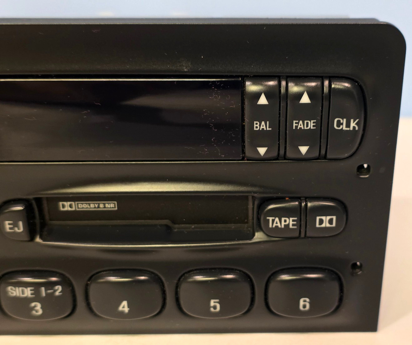 1995-1997 Ford Explorer Ranger 97 F-150 Cassette Radio Standard Sound BLUE Lites