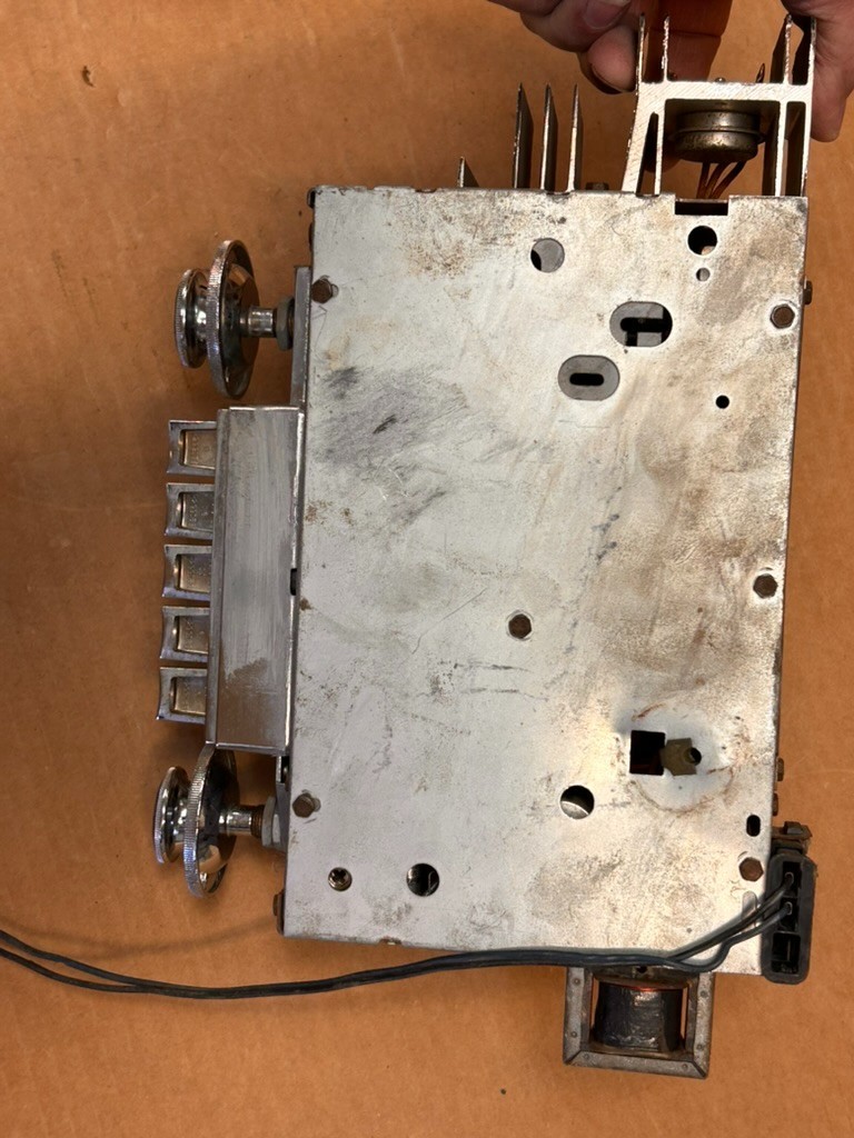 1970 Oldsmobile Factory AM/FM Radio with Amplifier -Not Working- 03BFM1