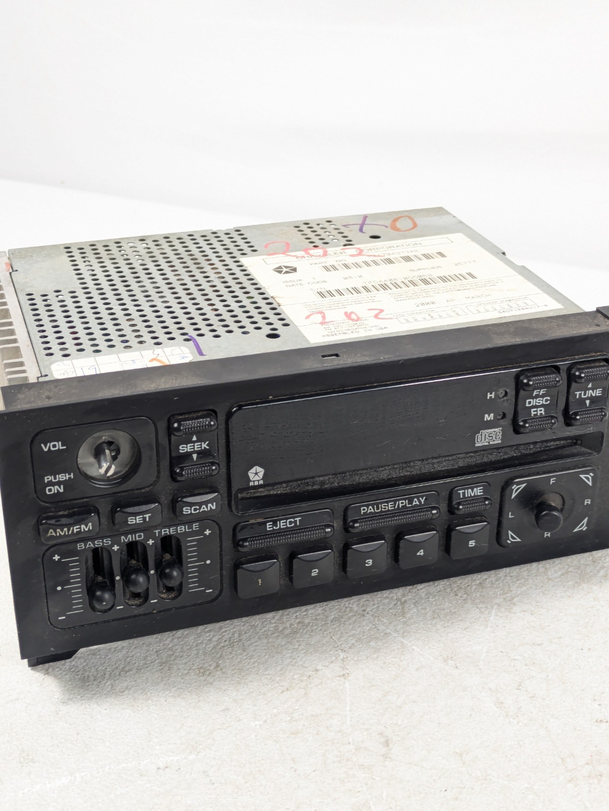 1984-2002 Chrysler Jeep Dodge Stereo Radio AM FM CD Equalizer P04704373AE