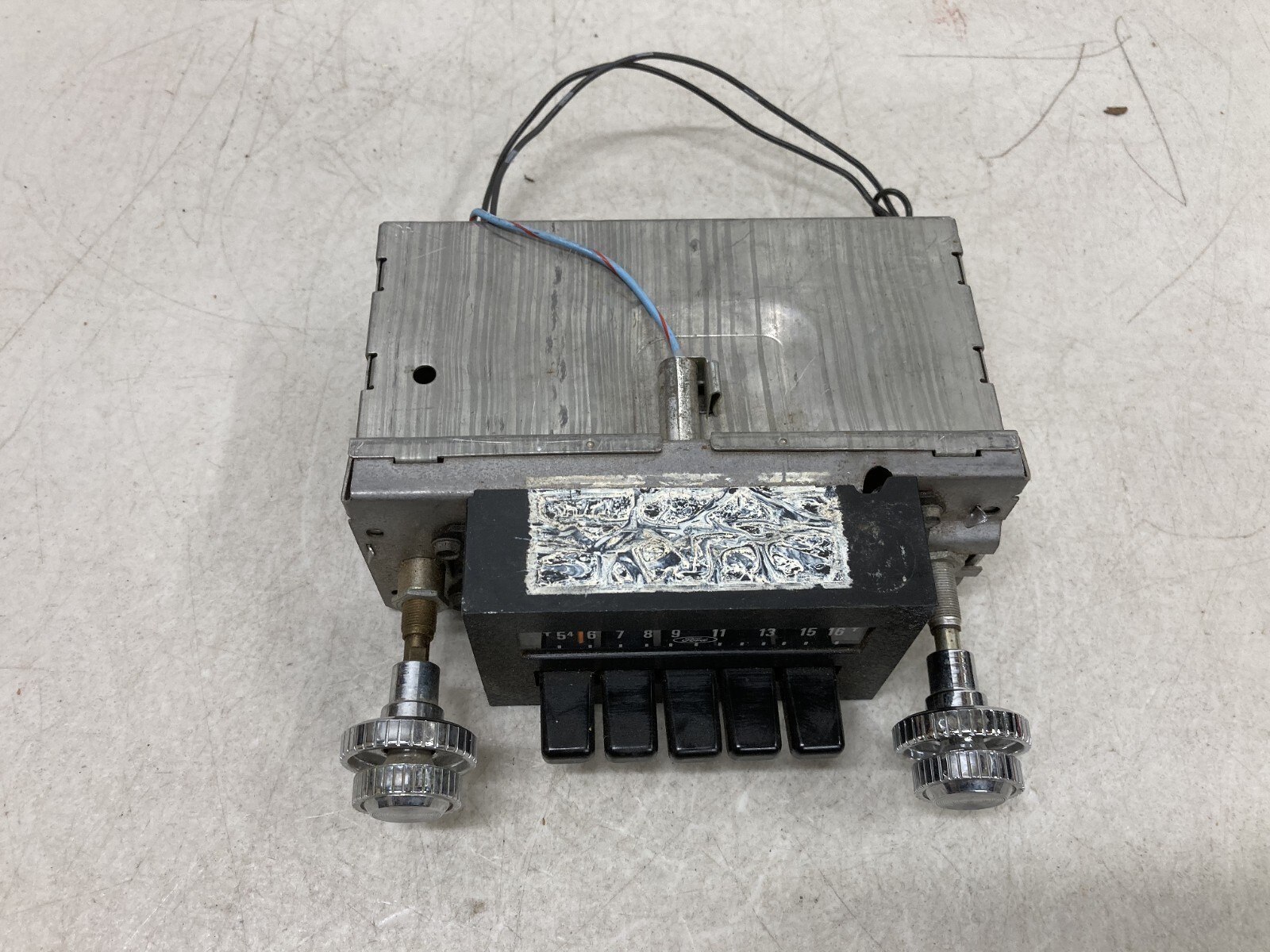 Vintage Ford Factory Radio Model Unknown