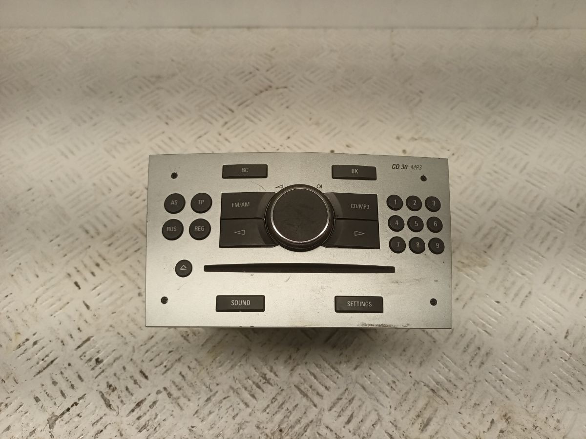 VAUXHALL ASTRA SXI STEREO RADIO CD PLAYER 93180895
