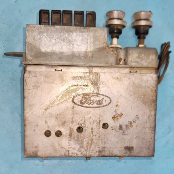 UNTESTED AM Radio “C9MA18806” Fits 1969 MERCURY 1144132