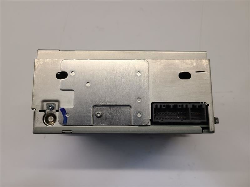 06 07 JEEP COMMANDER AM FM CD Player Radio Receiver OEM ID REF