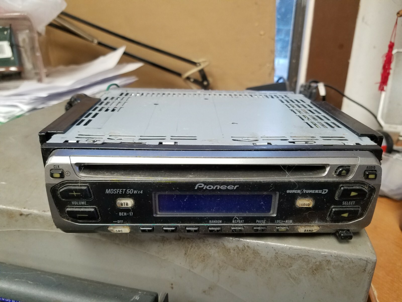 Vintage PIONEER DEH-17 Car Stereo For Parts Not Working