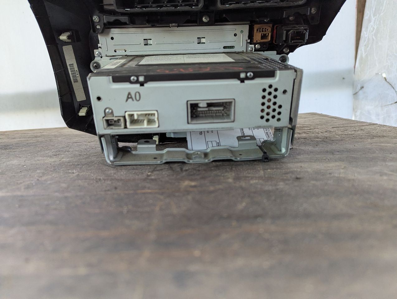 Audio Equipment Radio Tuner Assembly AM-FM-CD-MP3 Fits 09-13 FIT 39414
