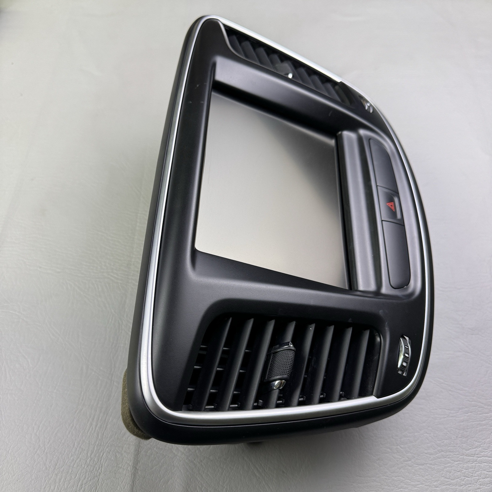 2015 Chrysler 200 Info Media Display Screen Head Unit VP3 NA W/ Air Vents OEM