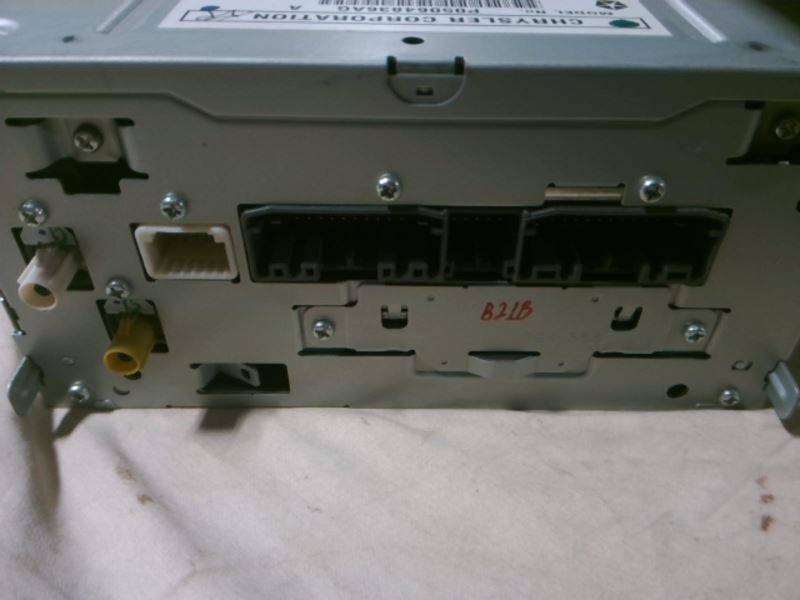 Audio Equipment Radio Receiver Face Plate ID Rhb Fits 11-12 200 75142