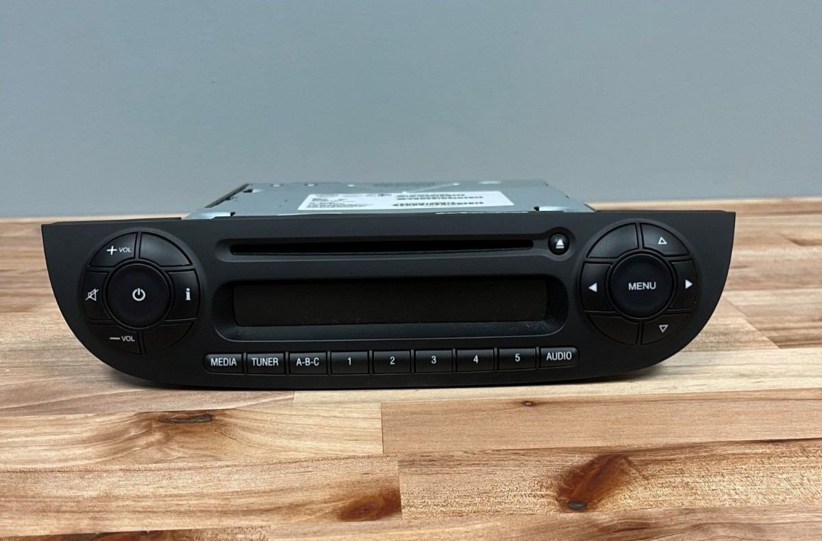 2012-2015 Fiat Abarth500 Multi Media AM/FM Stereo Radio MP3 CD Player 1RZ26JXWAG