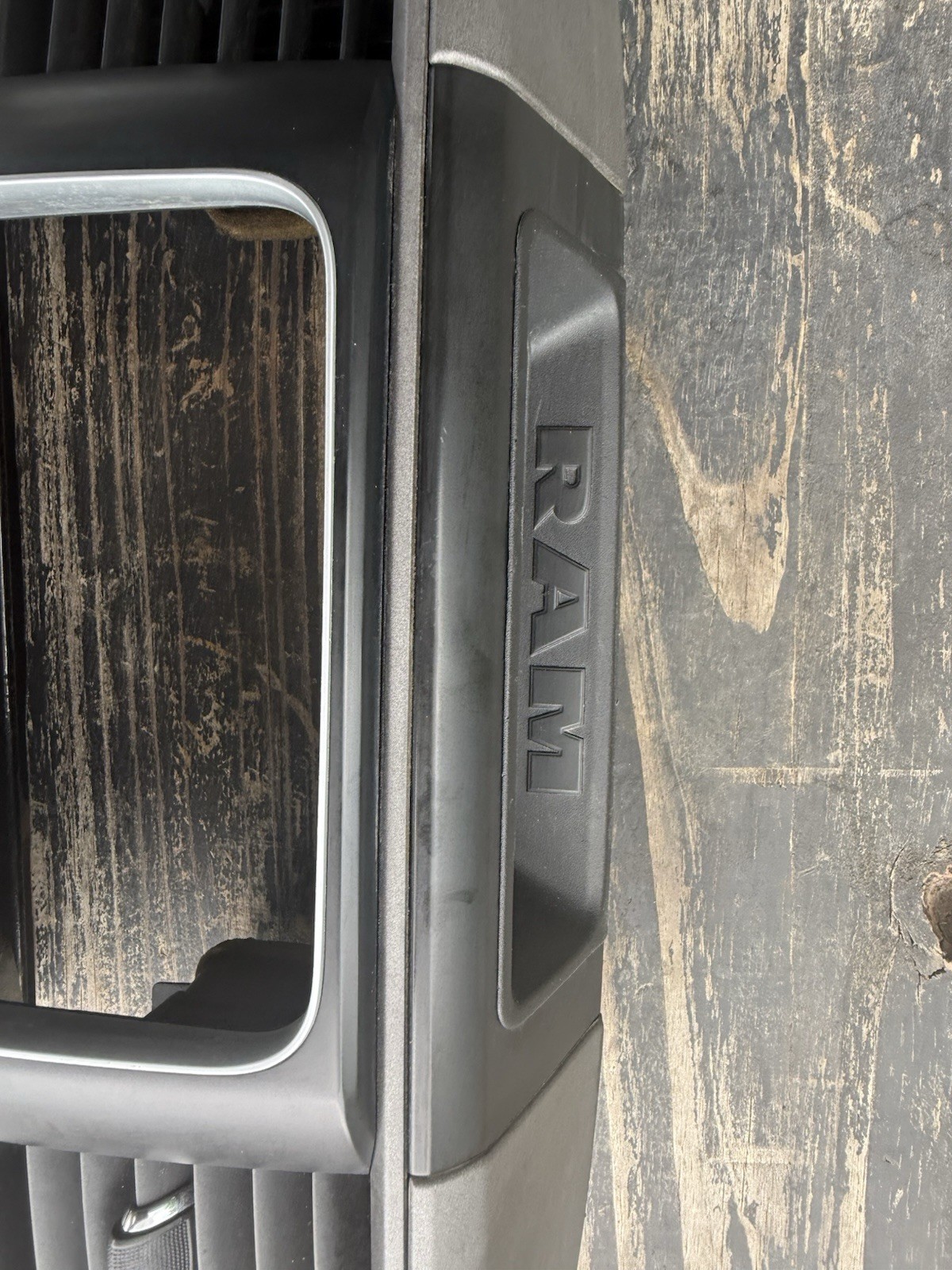 2014-2019 Dodge Ram Complete Radio Bezel With Controls And Complete Boss Radio