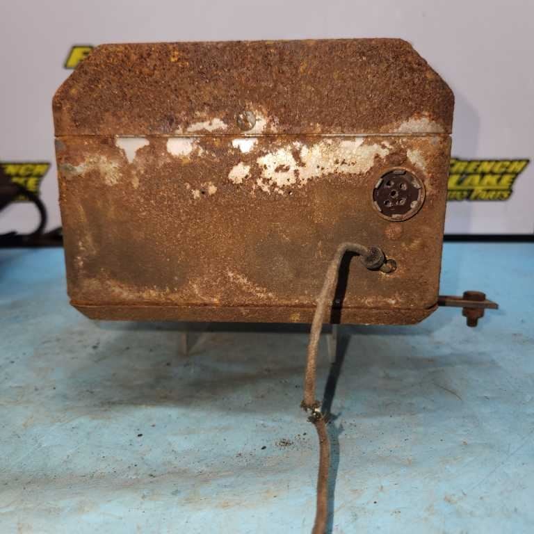PARTS DONOR RADIO W/SPEAKER Fits 1939 OLDSMOBILE 1244040