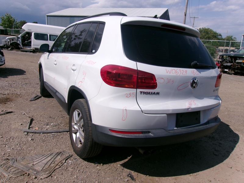 Audio Equipment Radio Receiver AM-FM-CD-MP3 Fits 09-17 TIGUAN 1964346