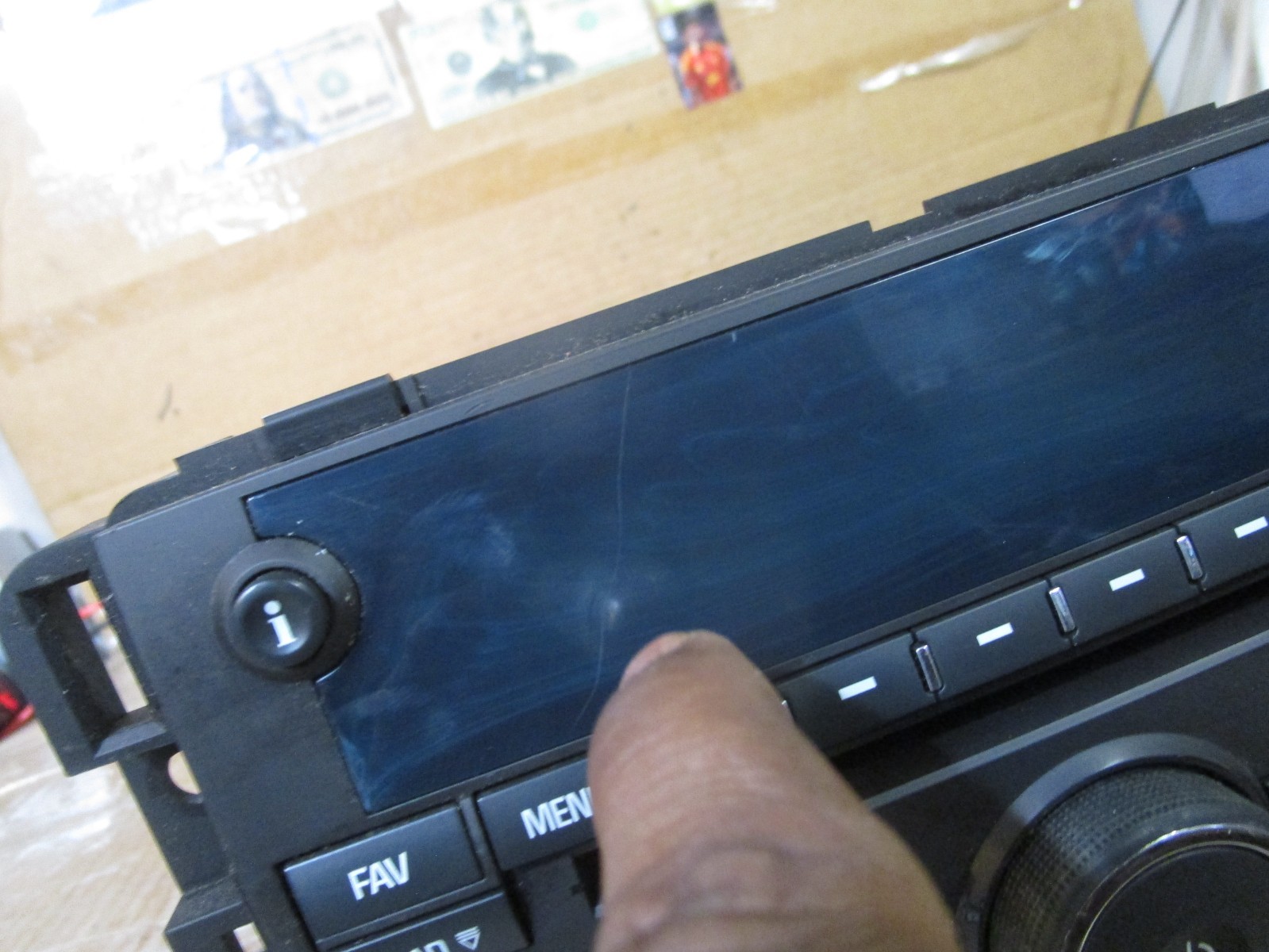 08 2008 Buick Enclave Radio Stereo CD Player Receiver AMFM 25831566