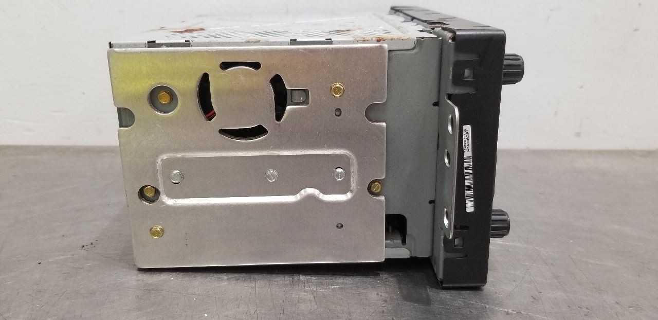 05 HUMMER H2 RADIO RECEIVER HEAD UNIT DISPLAY SCREEN 15229287