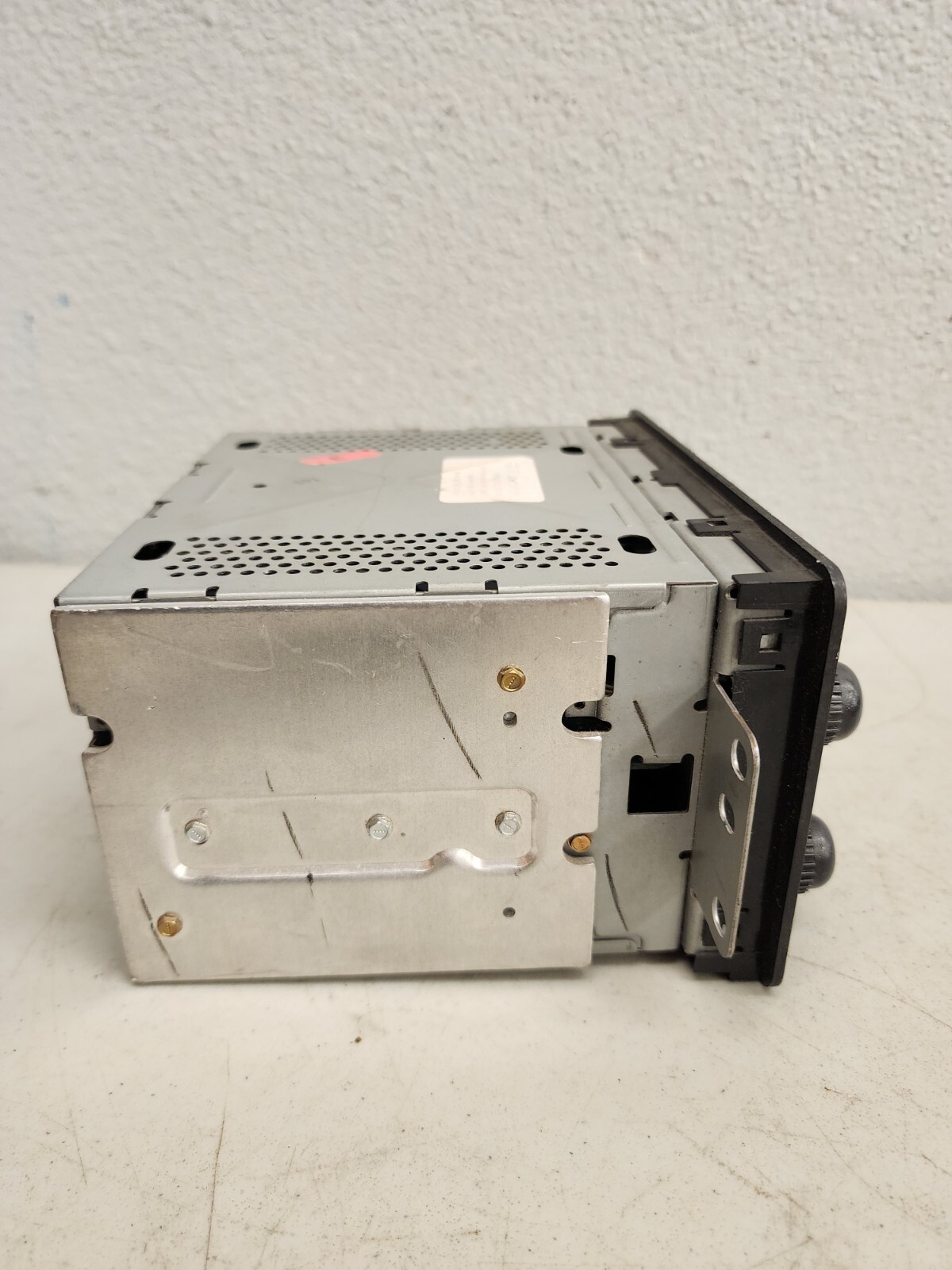 Stereo Radio AM FM CD Player 10315119 Fits 03-05 CHEVROLET CAVALIER B210-107353