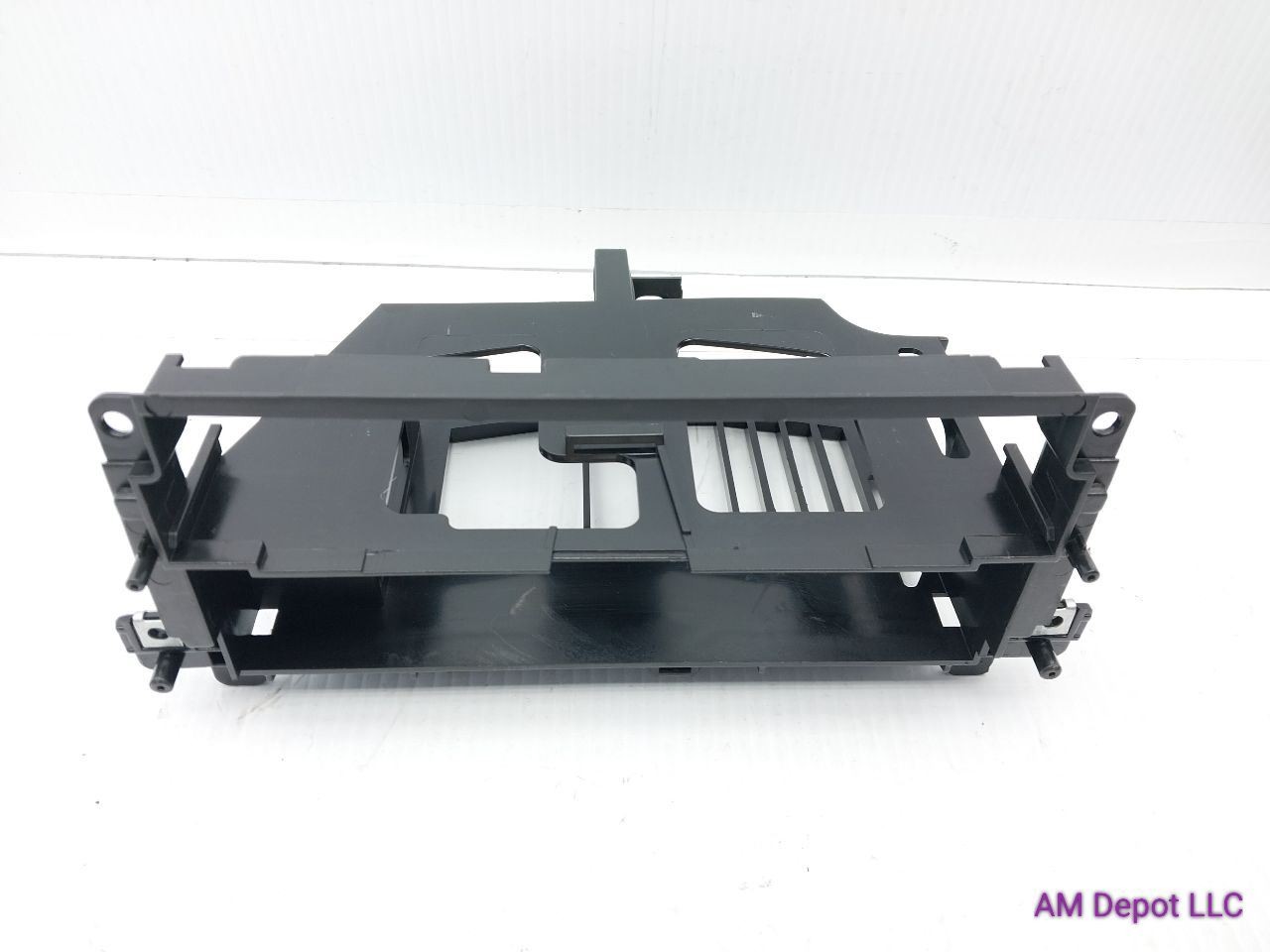 2000 BMW 330xi 330i 325i 325xi E46 Instrument Panel Radio Support Bracket Upper