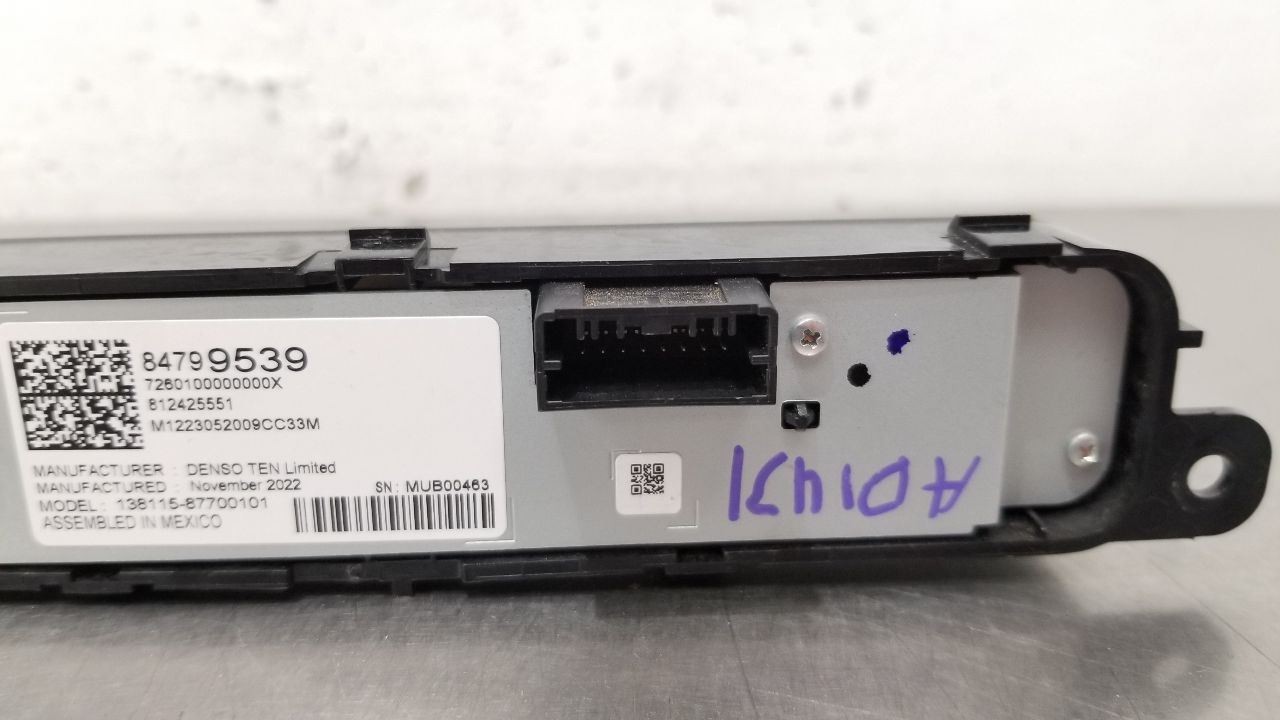 23 GMC SIERRA 2500 RADIO AUDIO CONTROL PANEL 84799539