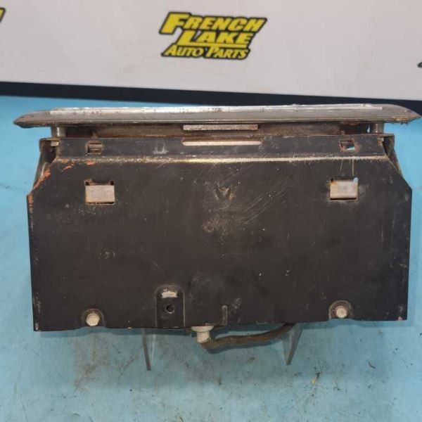 UNTESTED 6VOLT A/M RADIO FITS 1951 PLYMOUTH 1160833