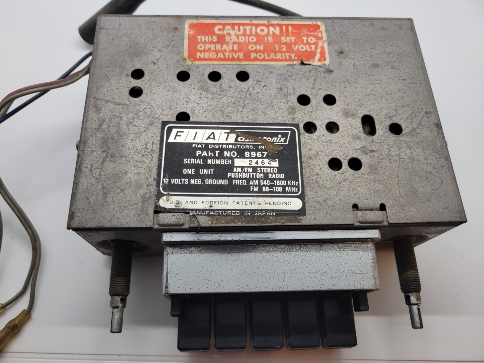 Fiat Astrosonix Stereo Pushbutton AM/FM Original Radio, Part # 8967