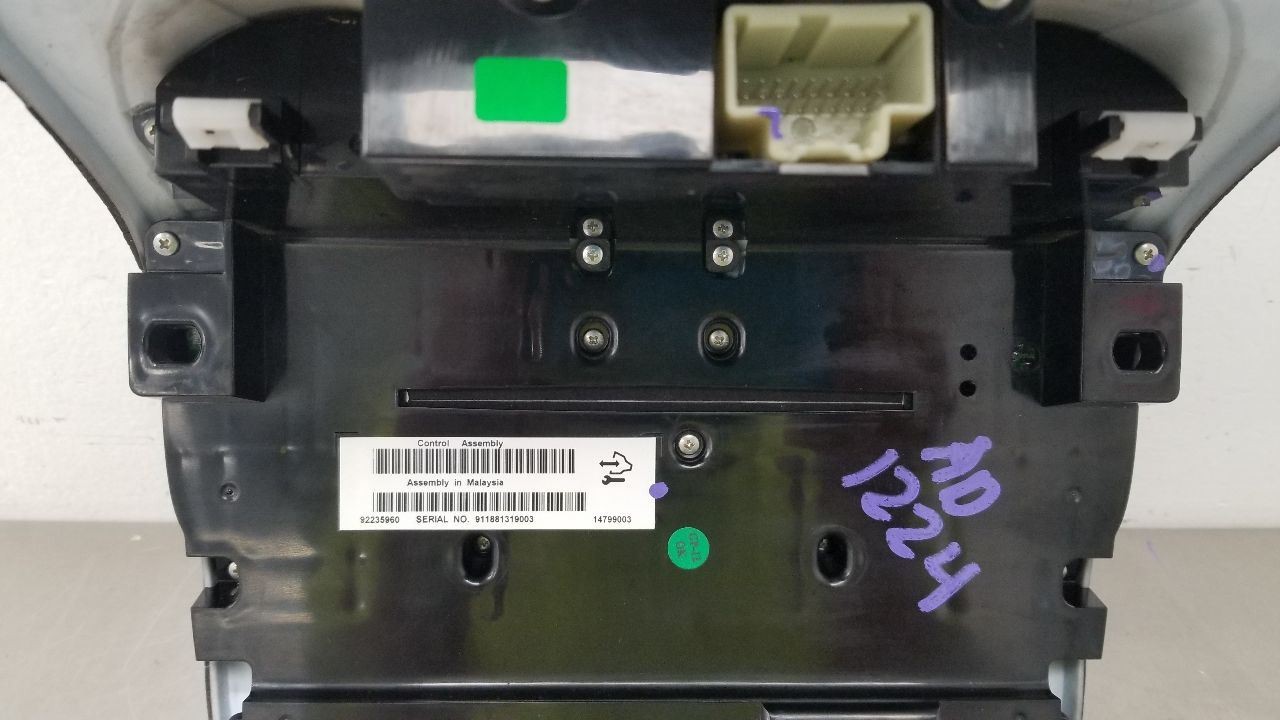10 CHEVY CAMARO RADIO AUDIO TEMPERATURE HVAC CONTROL PANEL 92235960