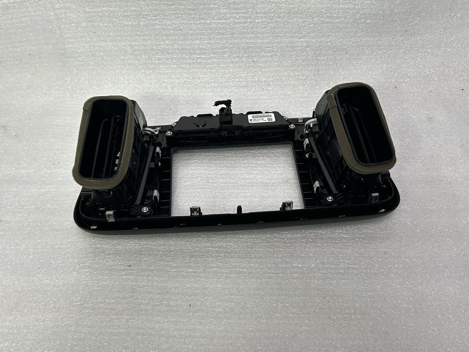 OEM 2015-2017 Chrysler 200 C Uconnect 8.4 Navigation Radio RA4 VP4 NA + BEZEL