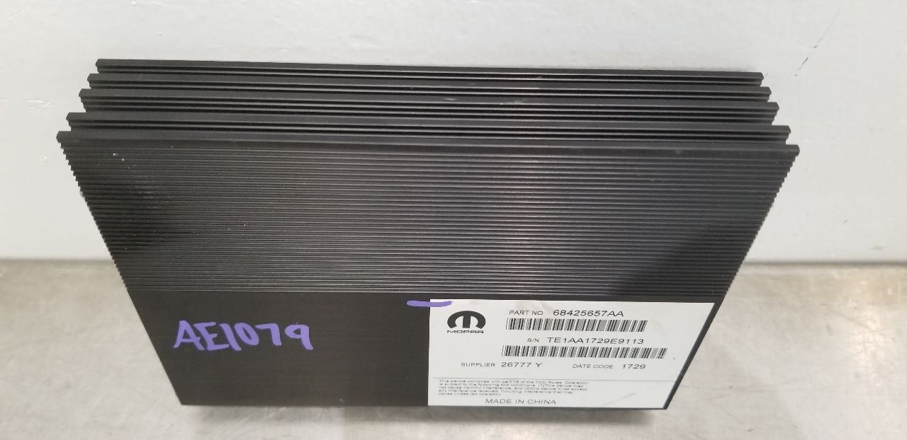 19 DODGE CHALLENGER RD7 AMPLIFIER AMP 68425657AA
