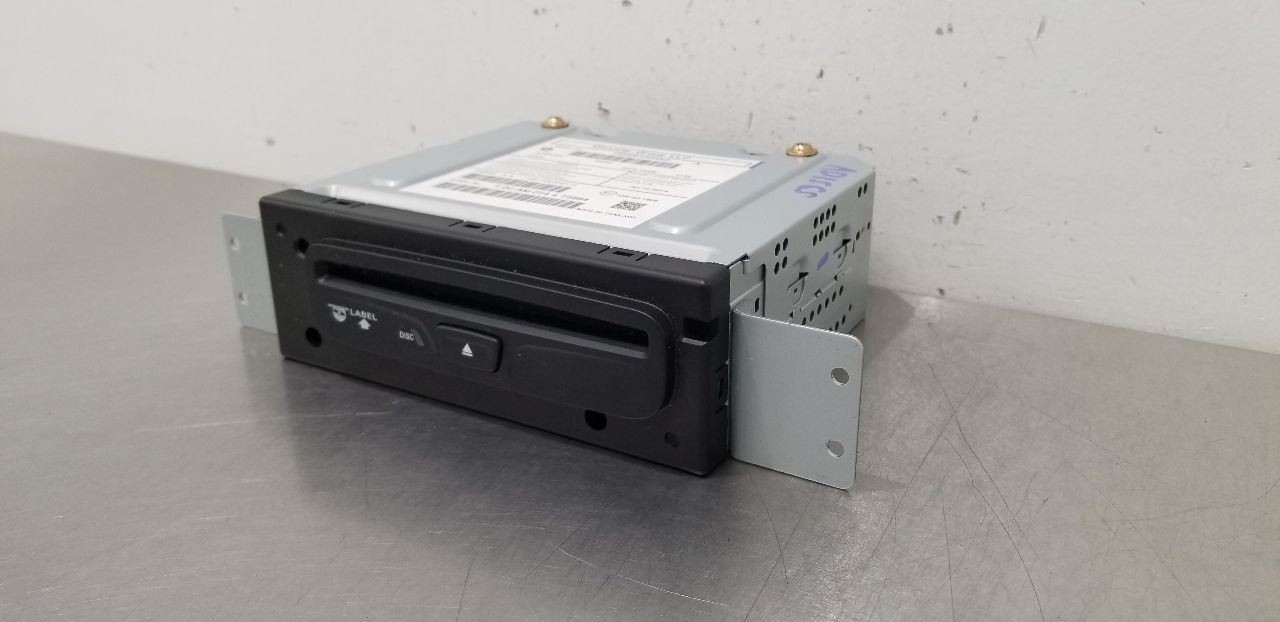 14 DODGE RAM 1500 CD PLAYER CENTER CONSOLE MOUNTED 5091303AD