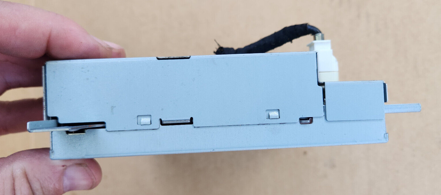2011 2012 2013 2014 Chrysler 300 Radio Navigation 8.4″ DISPLAY SCREEN 05064798AH