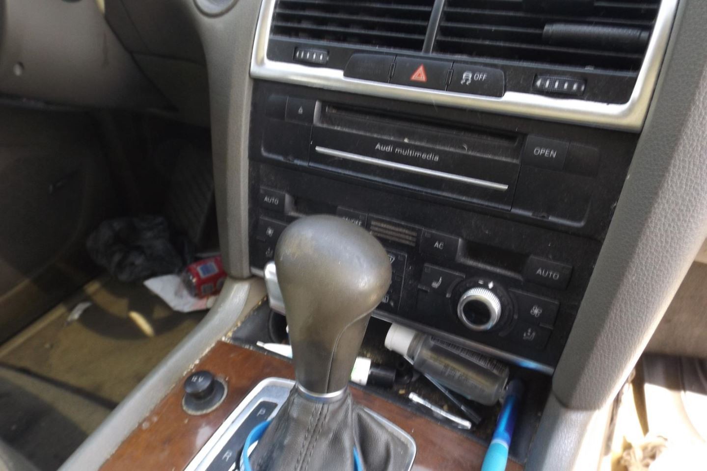 Audio Equipment Radio Control Panel Console Mounted Fits 10-11 AUDI Q7 1670289