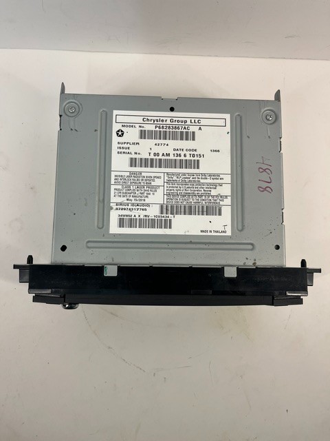 OEM Chrysler Dodge Jeep Radio CD MP3 Sirius AUX no. P68283767AC. Excellent Cond