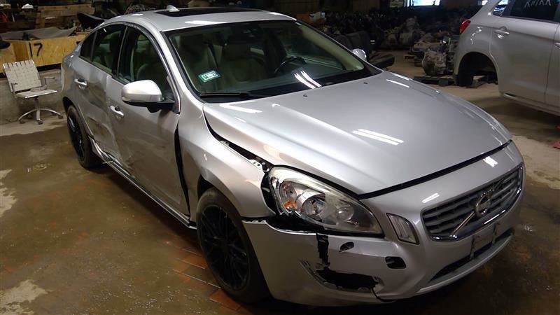 Radio and Temperature Control S60 Control Panel Fits 11-13 VOLVO 60 SERIES 91549