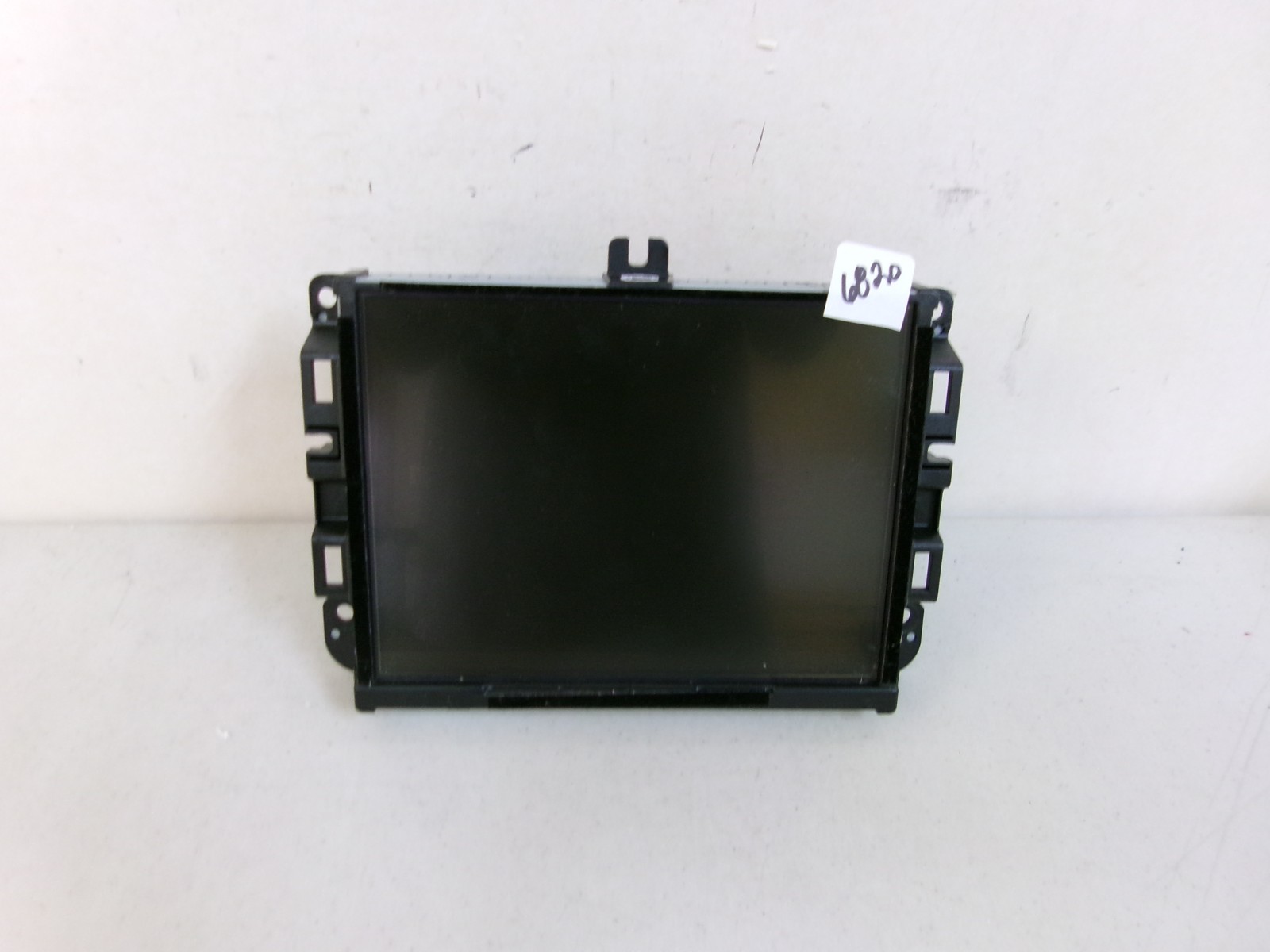 2017 Jeep Grand Cherokee 8.4 in. Touchscreen Radio SAT Head Unit 68270661AE VP4