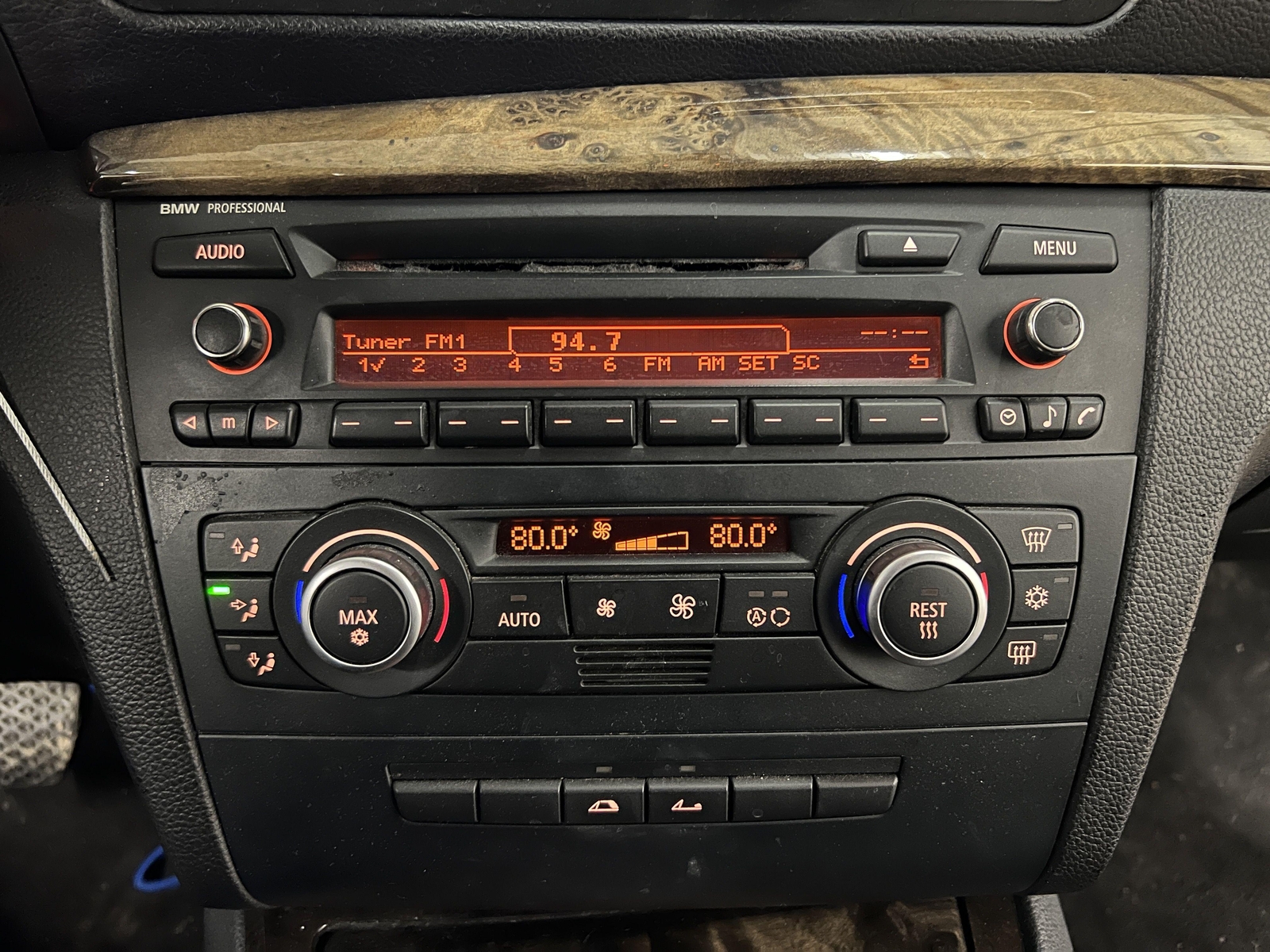 08-09 BMW 135I AM FM CD PLAYER RADIO STEREO RECEIVER ID 65129178860