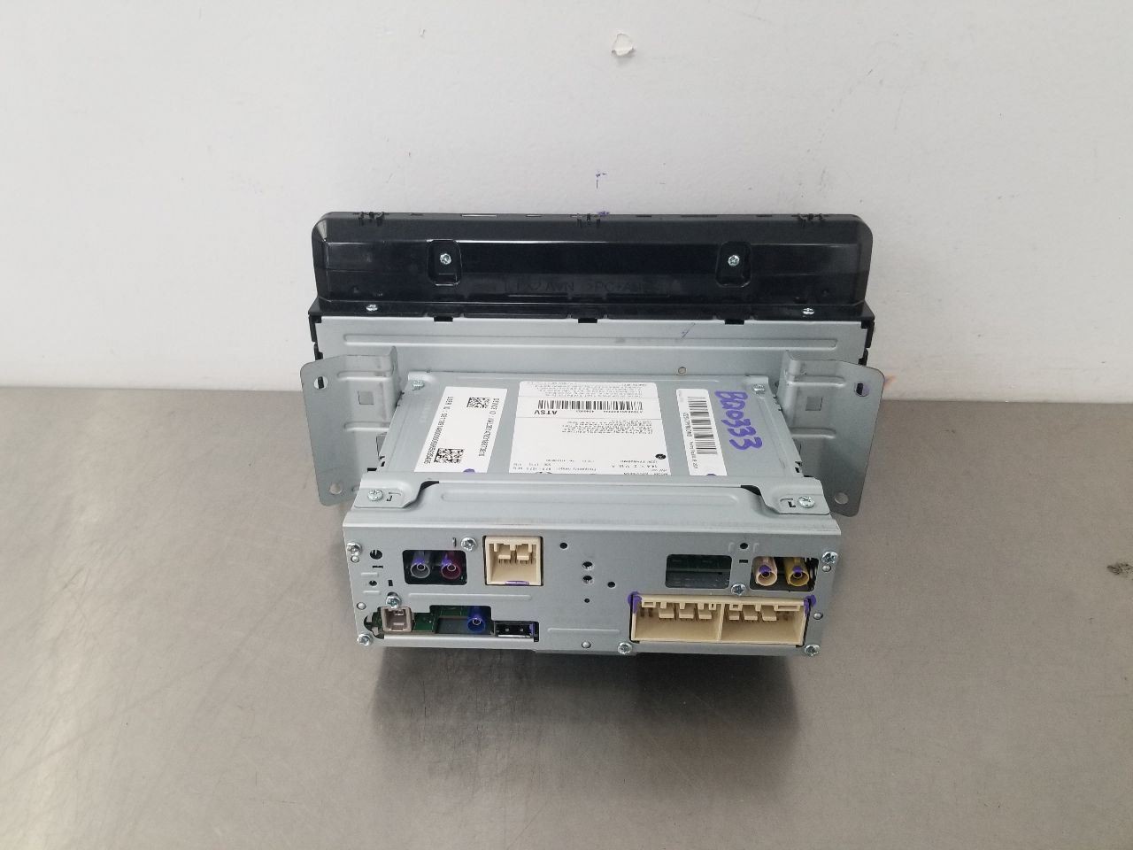 22 HYUNDAI PALISADE LIMITED RADIO AUDIO DISPLAY AND RECEIVER 96560S8760