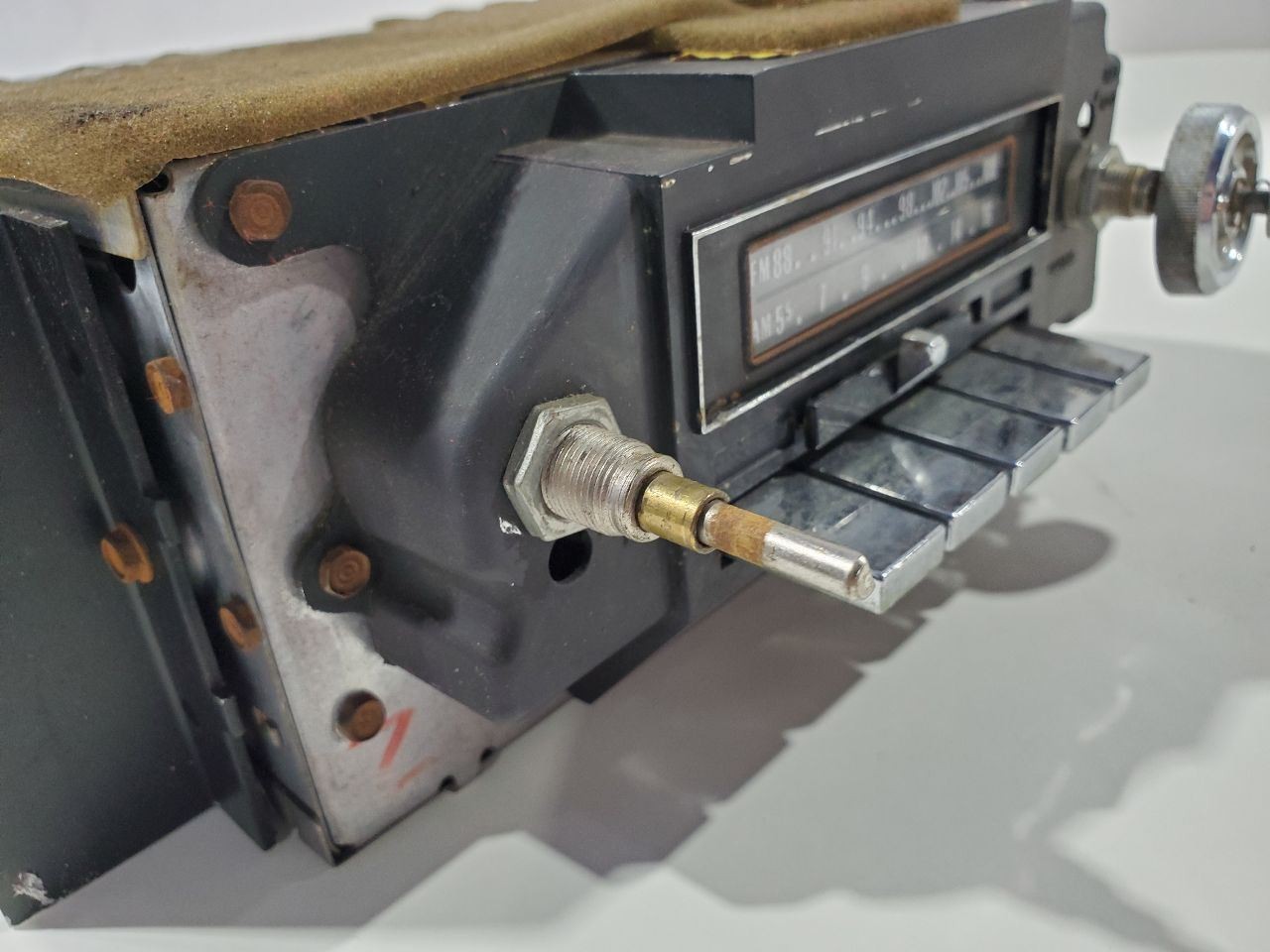 1976 Cadillac Seville OEM Radio Audio