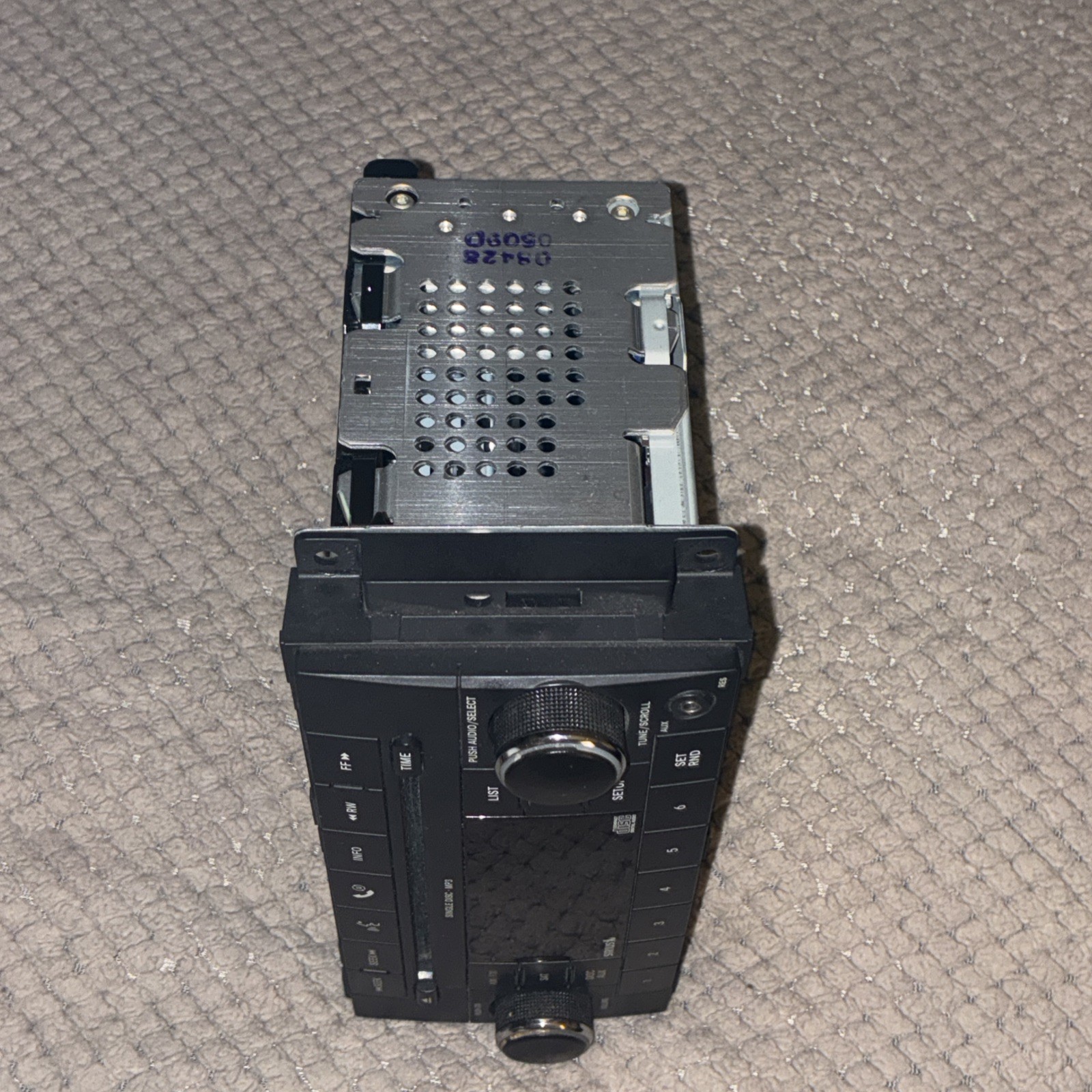 2008-2013 Daimler Chrysler Dodge P68021159AE OEM Radio/Stereo CD MP3 Player Car