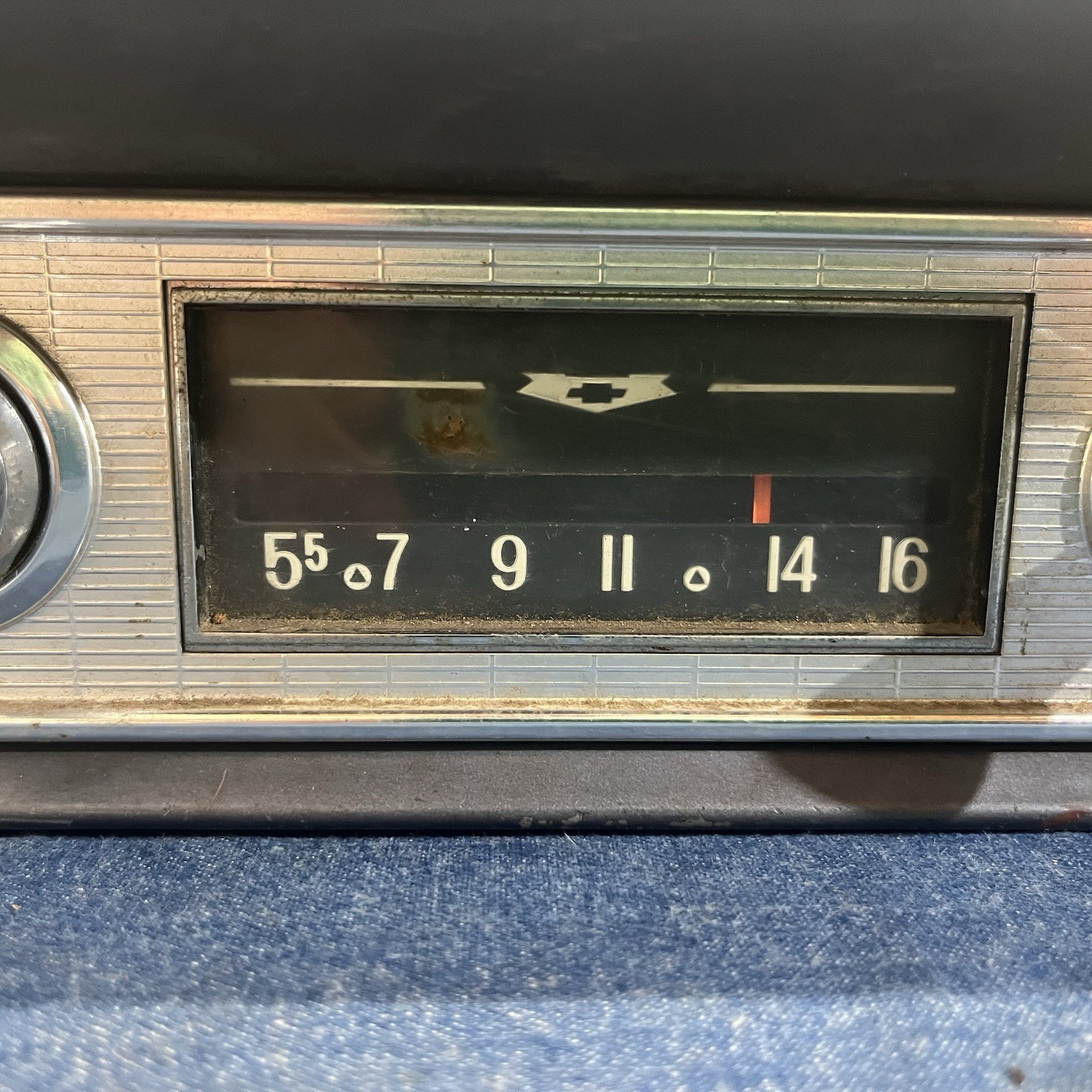 Untested Original Chevy Corvair Chevrolet AM Radio GM Delco w Knobs