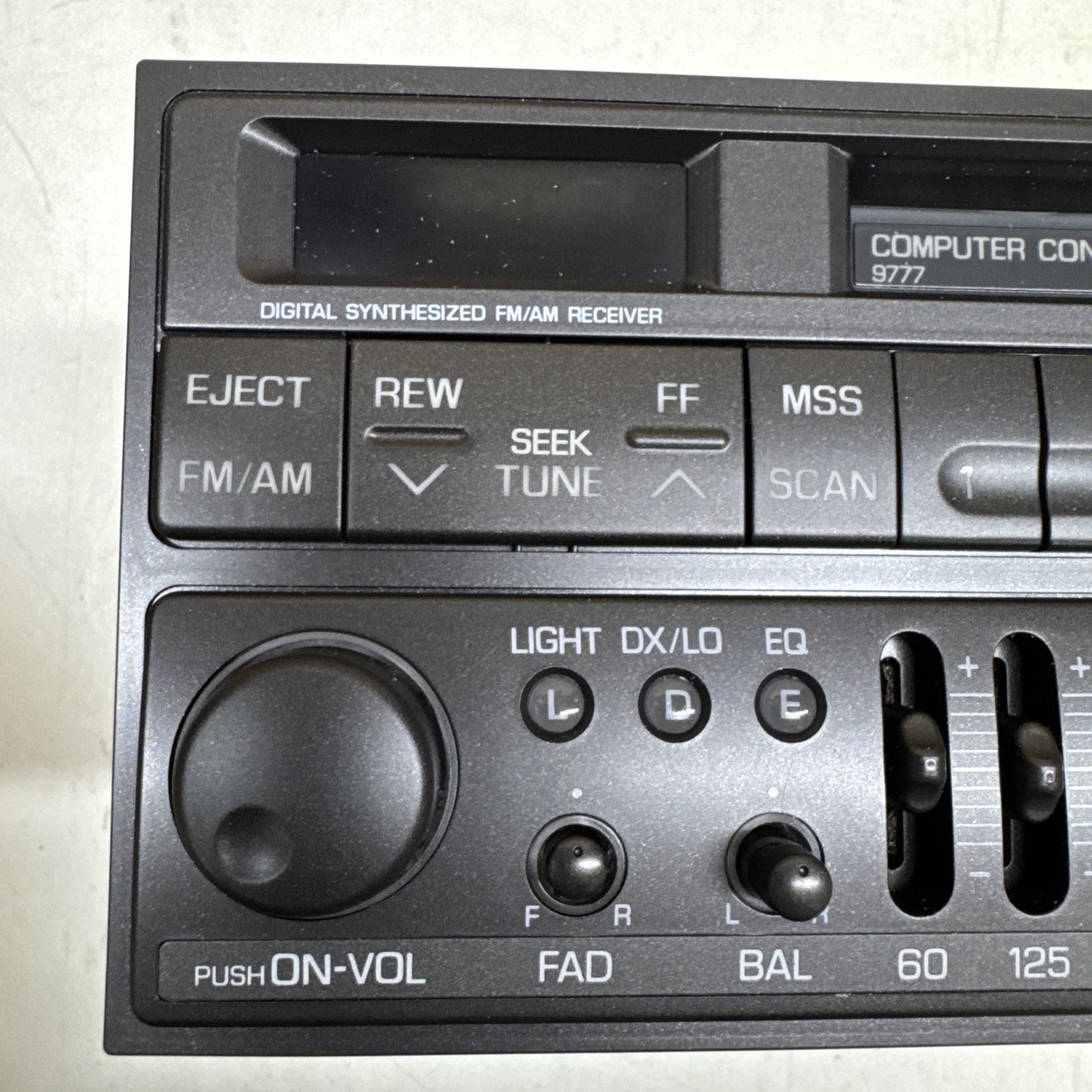 Mitsubishi MB823847 Sterio Radio See Desc 1991-99 Mitsubishi 300GT/Dodge Stealth